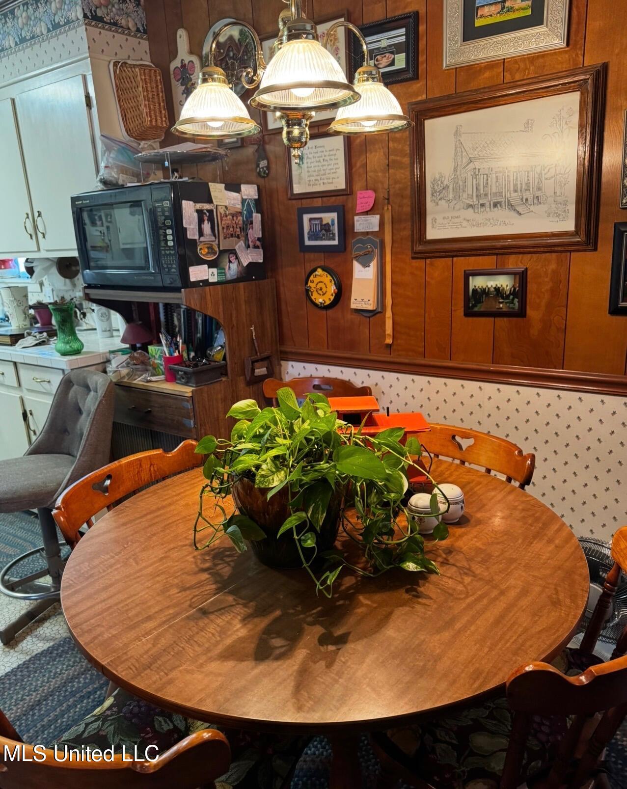 1610 Barnes Circle Monticello, MS 39654 - Photo 6 of 20 Photo Jan 27 2026, 5 22 35 PM