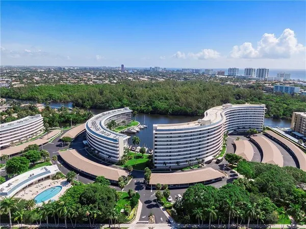 $2,950 | 1301 East Hillsboro Boulevard, Unit 205, Deerfield Beach, FL 33441