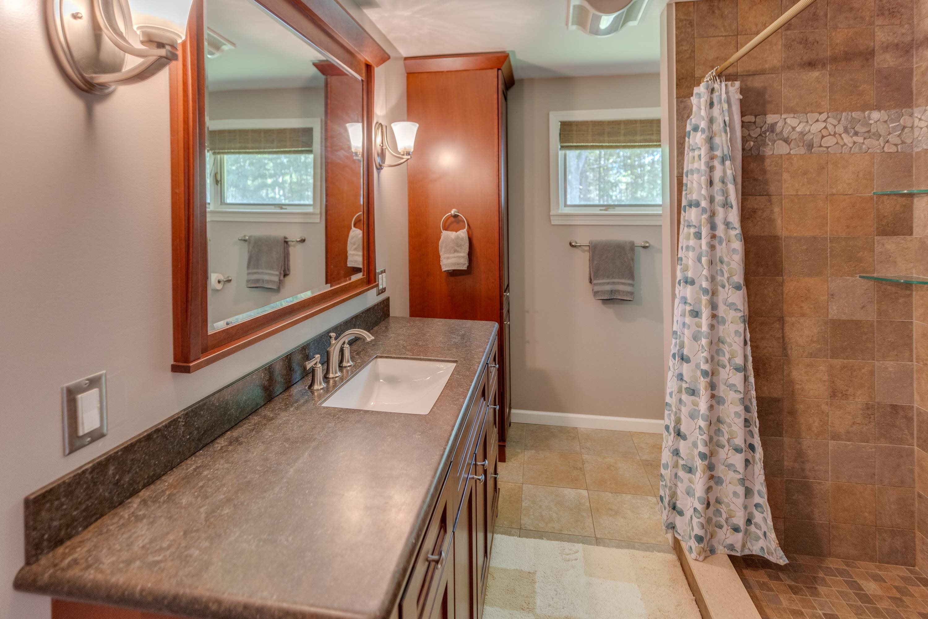 680 Manns Hill Road Littleton, NH 03561 - Photo 9 of 34