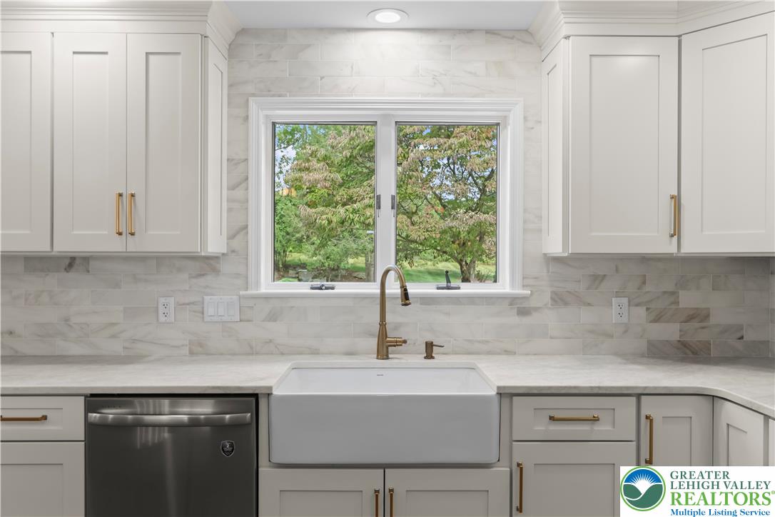 3685 Manor Road Bethlehem, PA 18020 - Photo 20 of 47 Gallery Image 20