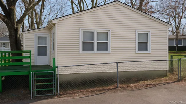 $99,000 | 56 Woodcliff Trail, Baiting Hollow, NY 11933