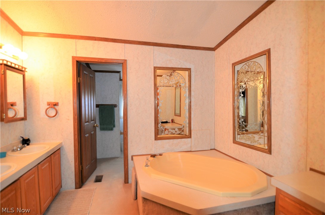 8393 Freedom Road Windham, OH 44288 - Photo 7 of 20 Gallery Image 7