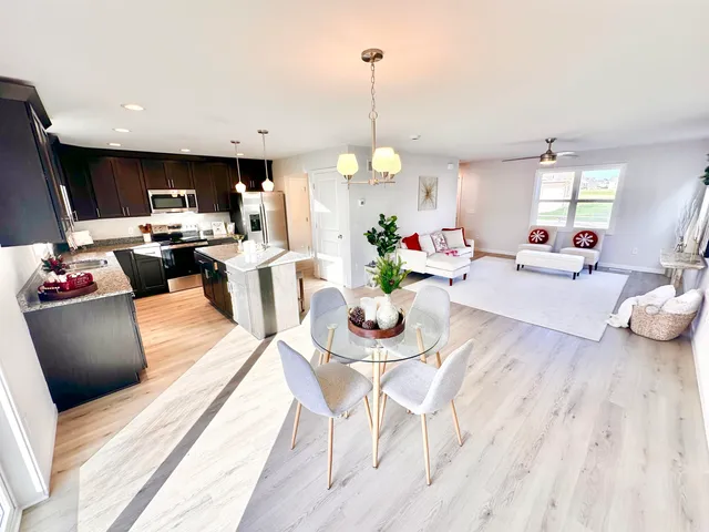 $469,900 | 1508 Dahlia, Stoughton, WI 53589