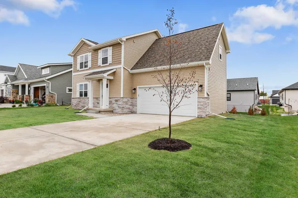 $469,900 | 1508 Dahlia, Stoughton, WI 53589