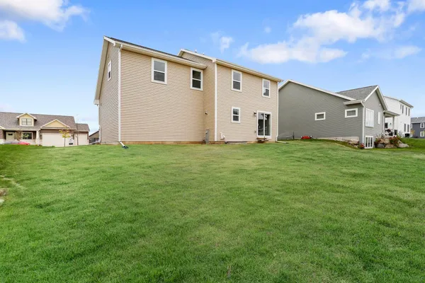 $469,900 | 1508 Dahlia, Stoughton, WI 53589