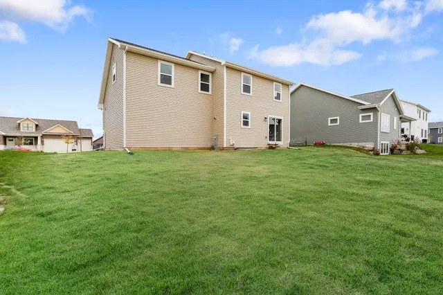 $469,900 | 1508 Dahlia, Stoughton, WI 53589