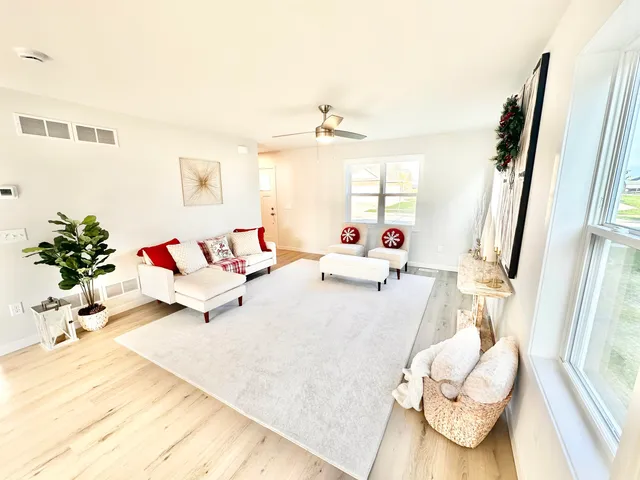 $469,900 | 1508 Dahlia, Stoughton, WI 53589