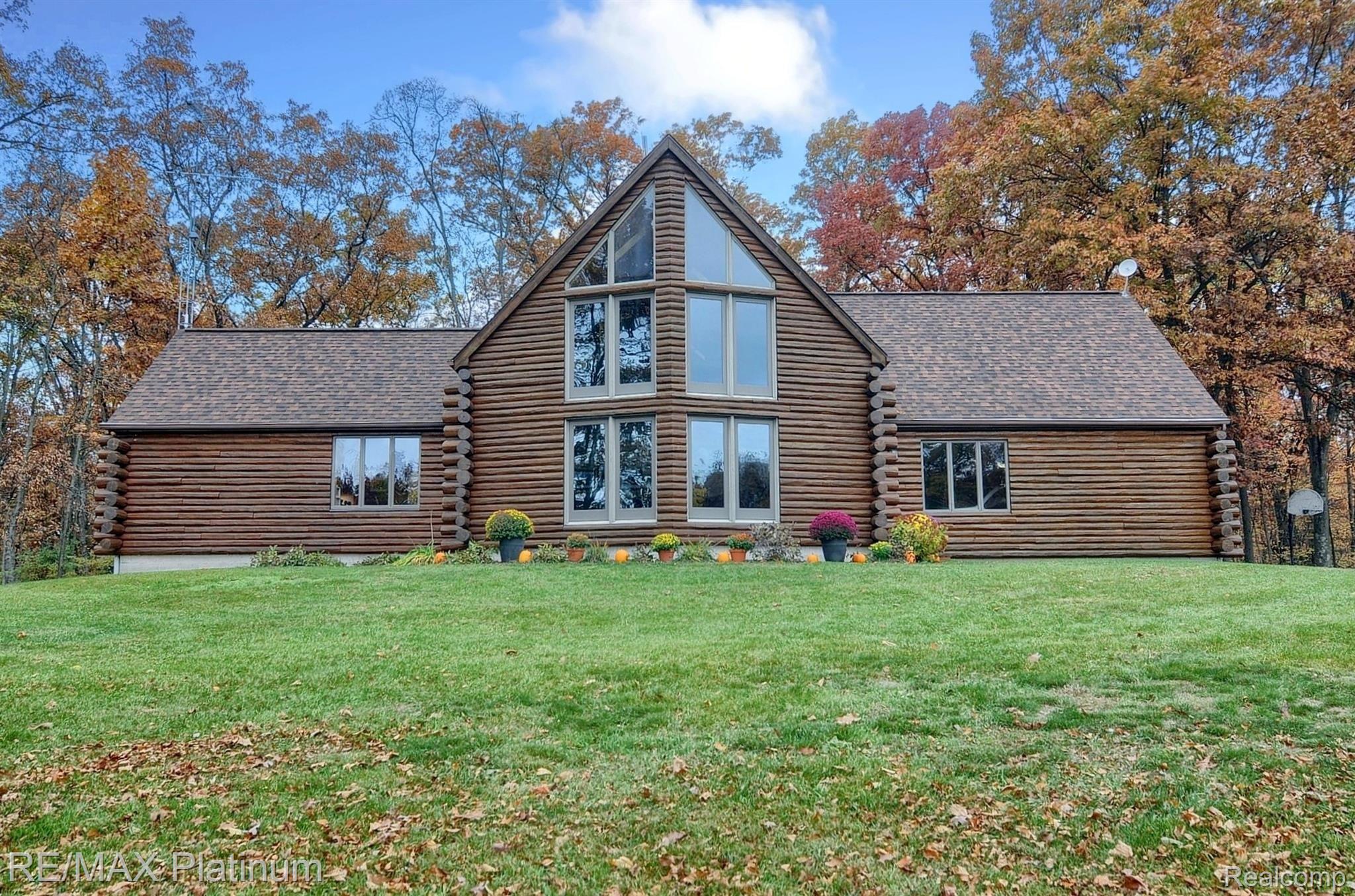 4133 Burns Road Linden, MI 48451 - Photo 1 of 39 1-Front.jpg