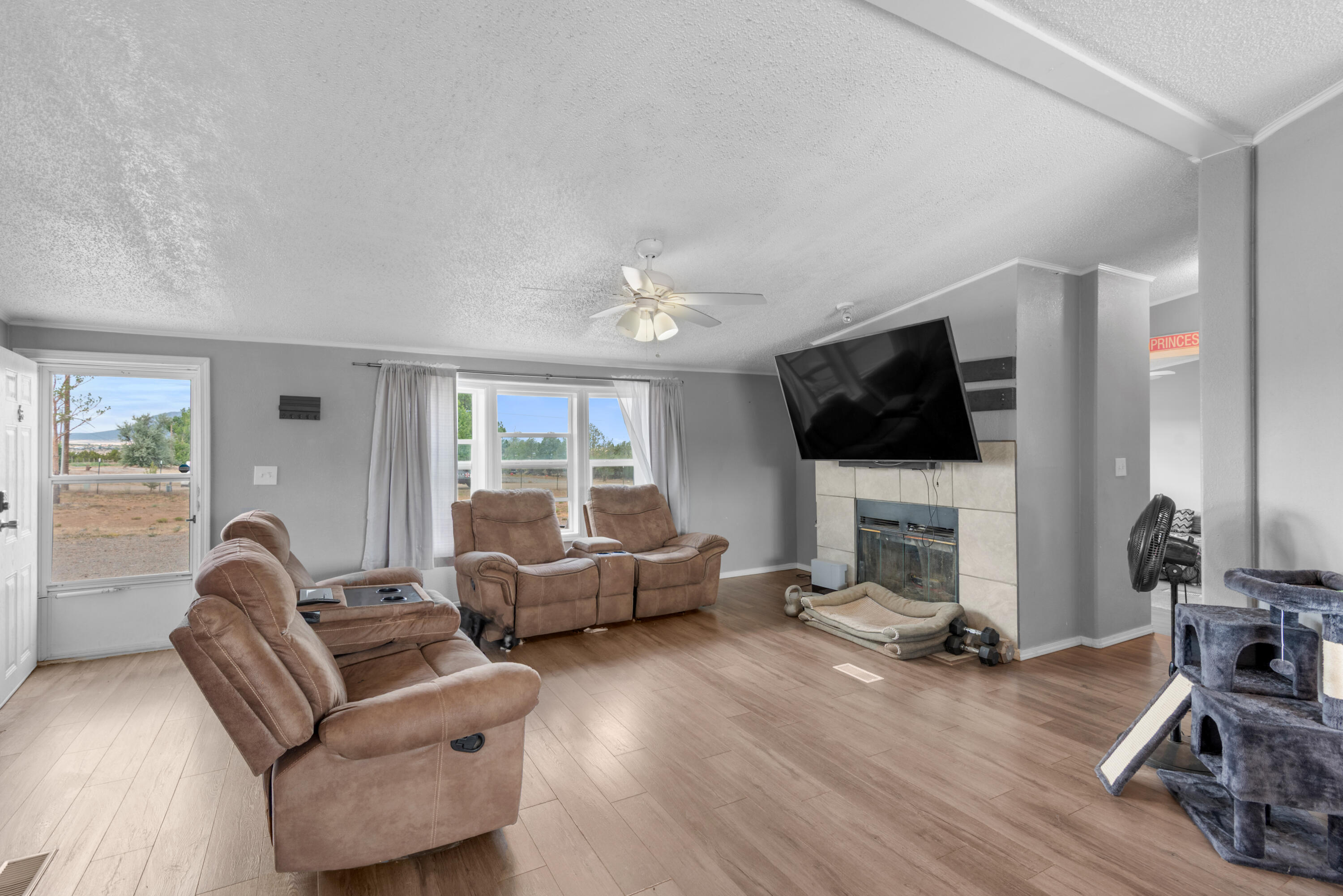 98 Mustang Road Edgewood, NM 87015 - Photo 5 of 26 Gallery Image 5