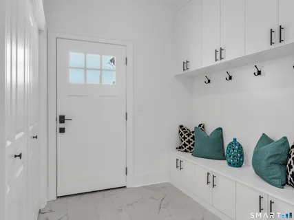 $1,700,000 | 539 A Boston Street, Guilford, CT 06437
