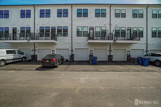 $560,000 | 216 Lyla Lane, New Brunswick, NJ 08901