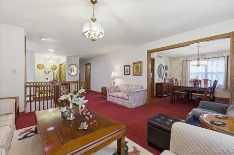 $498,500 | 5148 Lincoln Avenue, Lisle, IL 60532
