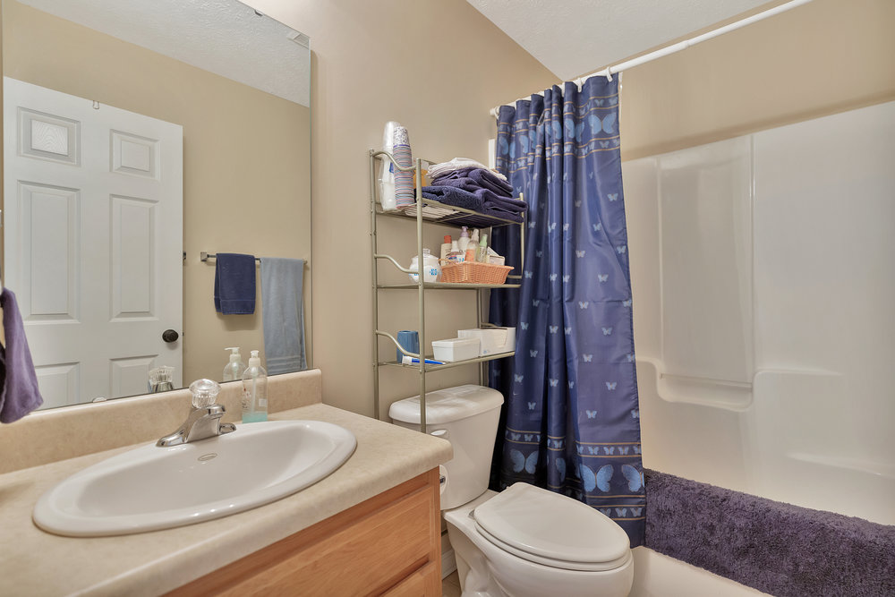 474 Chetola Road Seneca, SC 29672 - Photo 11 of 42 Hall bath