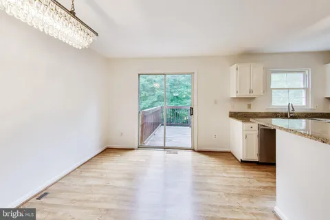 $560,000 | 14738 Grobie Pond Lane, Centreville, VA 20120