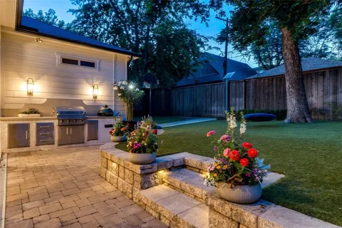 $2,199,000 | 7027 Casa Loma Avenue, Dallas, TX 75214