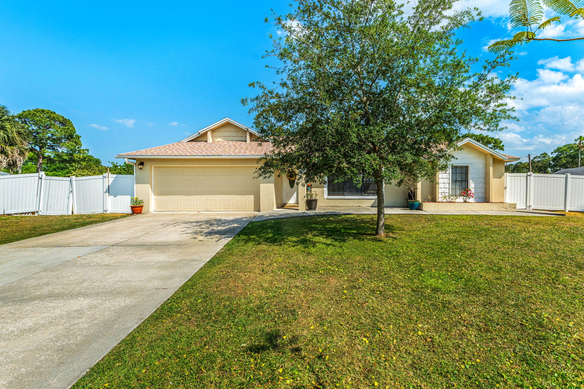 1021 Herne Ave Northeast