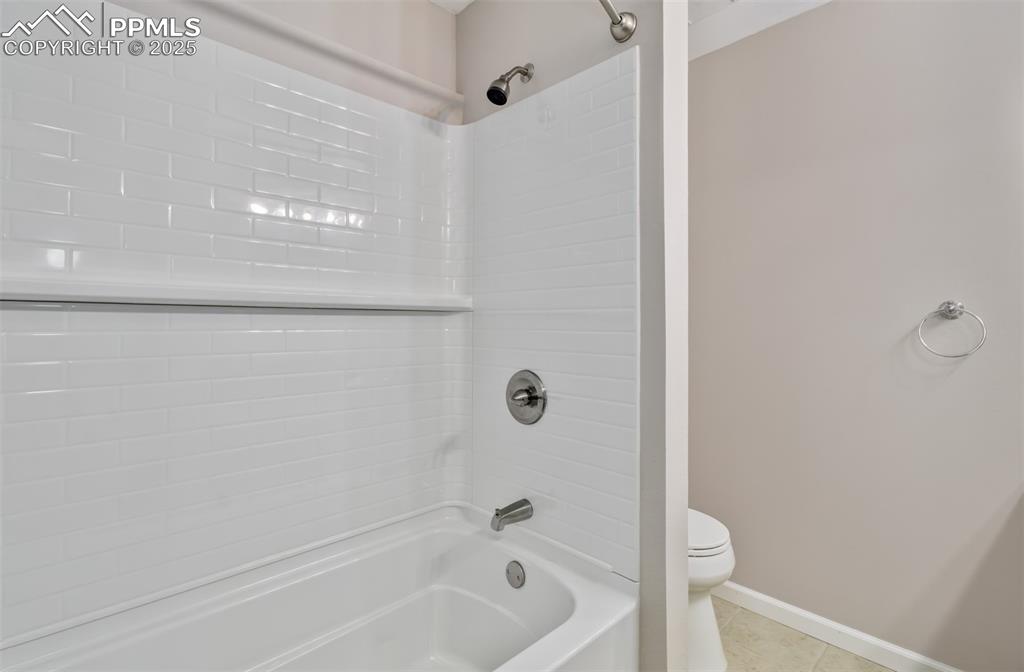 5865 Waterfall Loop Manitou Springs, CO 80829 - Photo 24 of 45 a bathroom with a bathtub