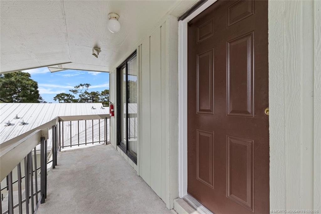 800 Northwest Fork Road, Unit 613 Stuart, FL 34994 - Photo 5 of 31 Gallery Image 5