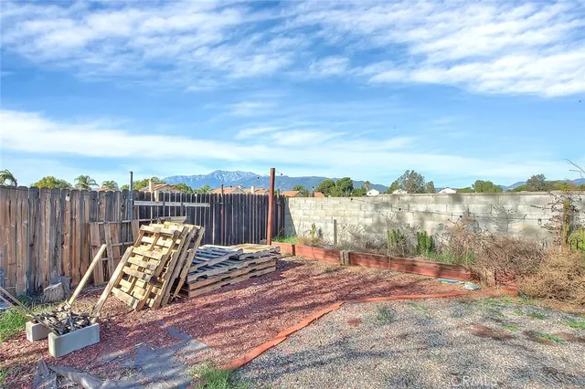 $500,000 | 17084 Miller Avenue, Fontana, CA 92336