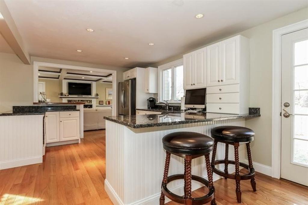 55 Deerfield Road Osterville, MA 02655 - Photo 7 of 21 55 Deerfield (13)
