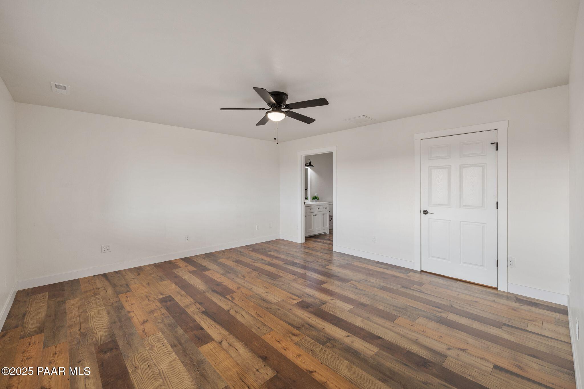 9860 East Turtle Rock Road Prescott Valley, AZ 86315 - Photo 17 of 40 084-Primary Bedroom