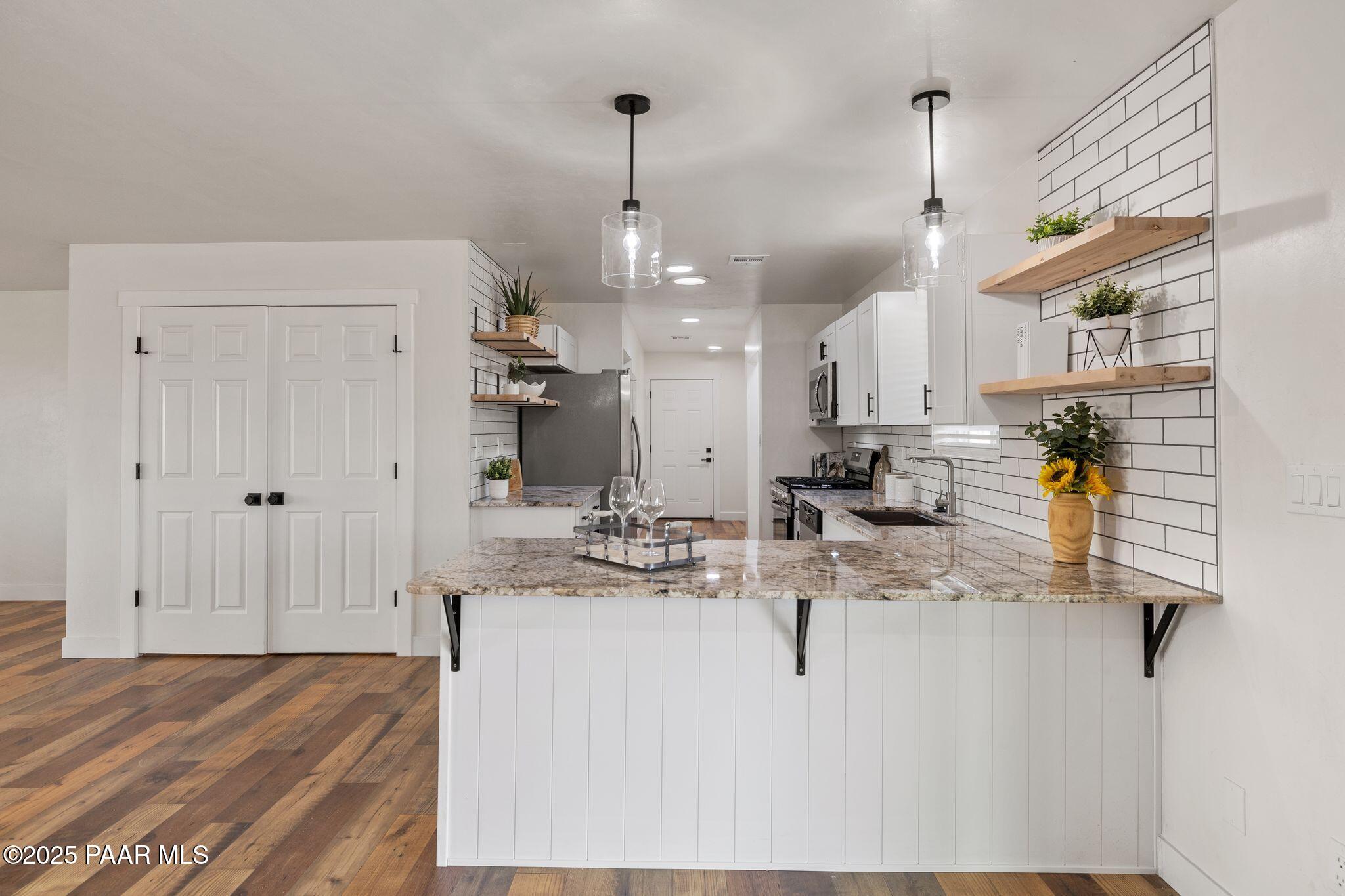 9860 East Turtle Rock Road Prescott Valley, AZ 86315 - Photo 8 of 40 044-Kitchen
