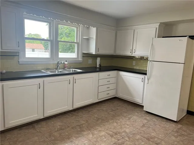 $2,000 | 108 Airport Road, Warwick, RI 02889