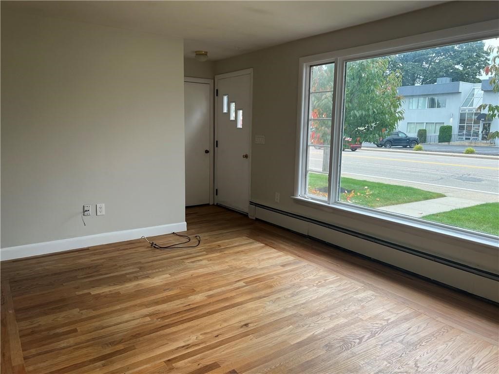 108 Airport Road Warwick, RI 02889 - Photo 6 of 15