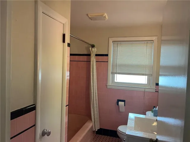 $2,000 | 108 Airport Road, Warwick, RI 02889