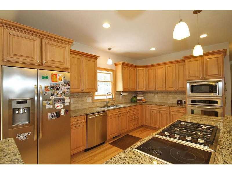 792 Curtis Corner Road South Kingstown, RI 02879 - Photo 7 of 23 Kitchen.