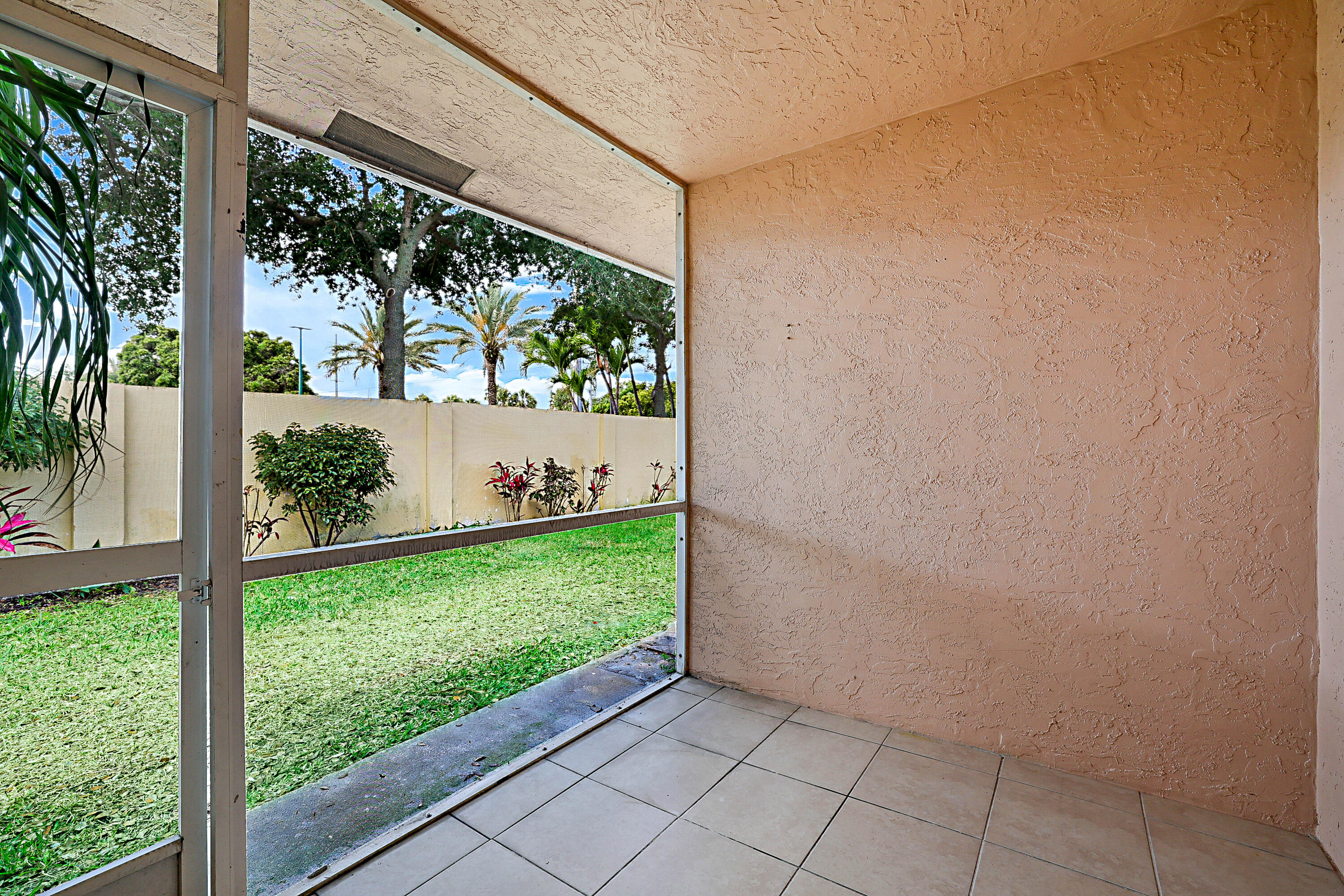 320 Northeast 42nd Street Boca Raton, FL 33431 - Photo 30 of 38 300 NE 42nd St -30