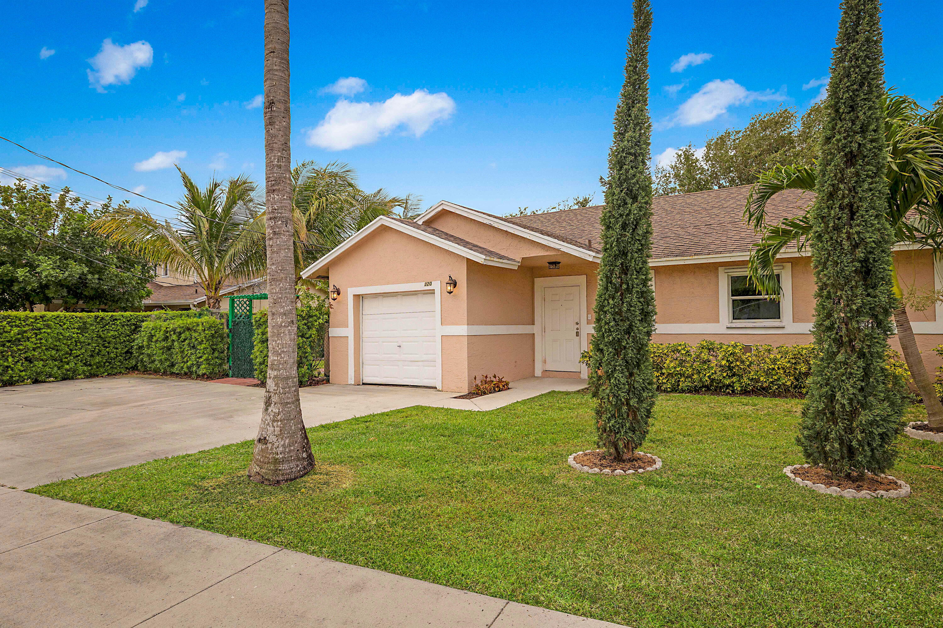 320 Northeast 42nd Street Boca Raton, FL 33431 - Photo 38 of 38 300 NE 42nd St -42