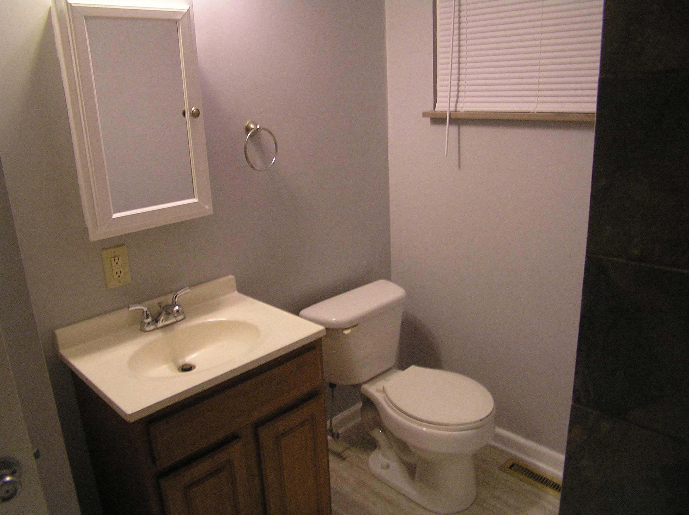 1639 Case Road Columbus, OH 43224 - Photo 9 of 14