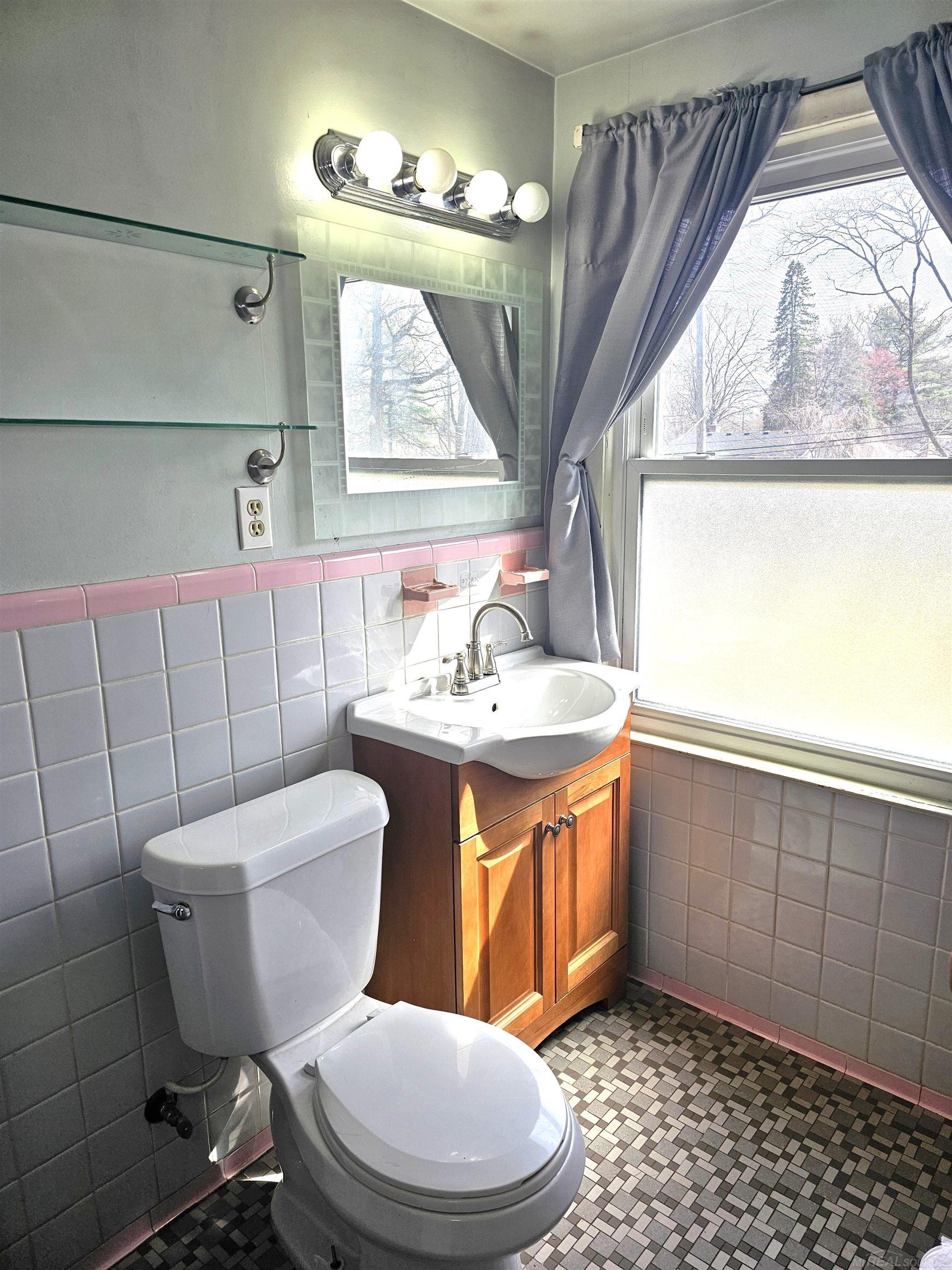 24602 Graham Road Redford, MI 48239 - Photo 19 of 36 Gallery Image 19