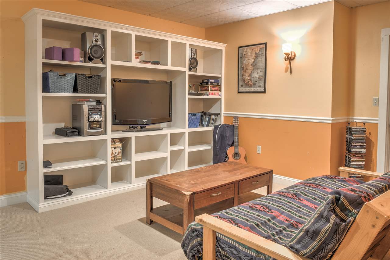 711 Hurricane Road Keene, NH 03431 - Photo 36 of 40