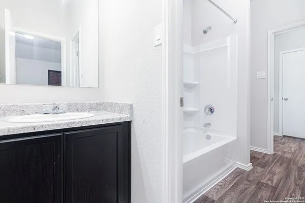$1,800 | 4614 Heathers Cross, St. Hedwig, TX 78152