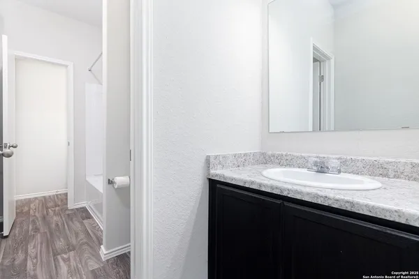 $1,800 | 4614 Heathers Cross, St. Hedwig, TX 78152