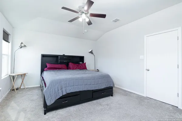 $1,800 | 4614 Heathers Cross, St. Hedwig, TX 78152