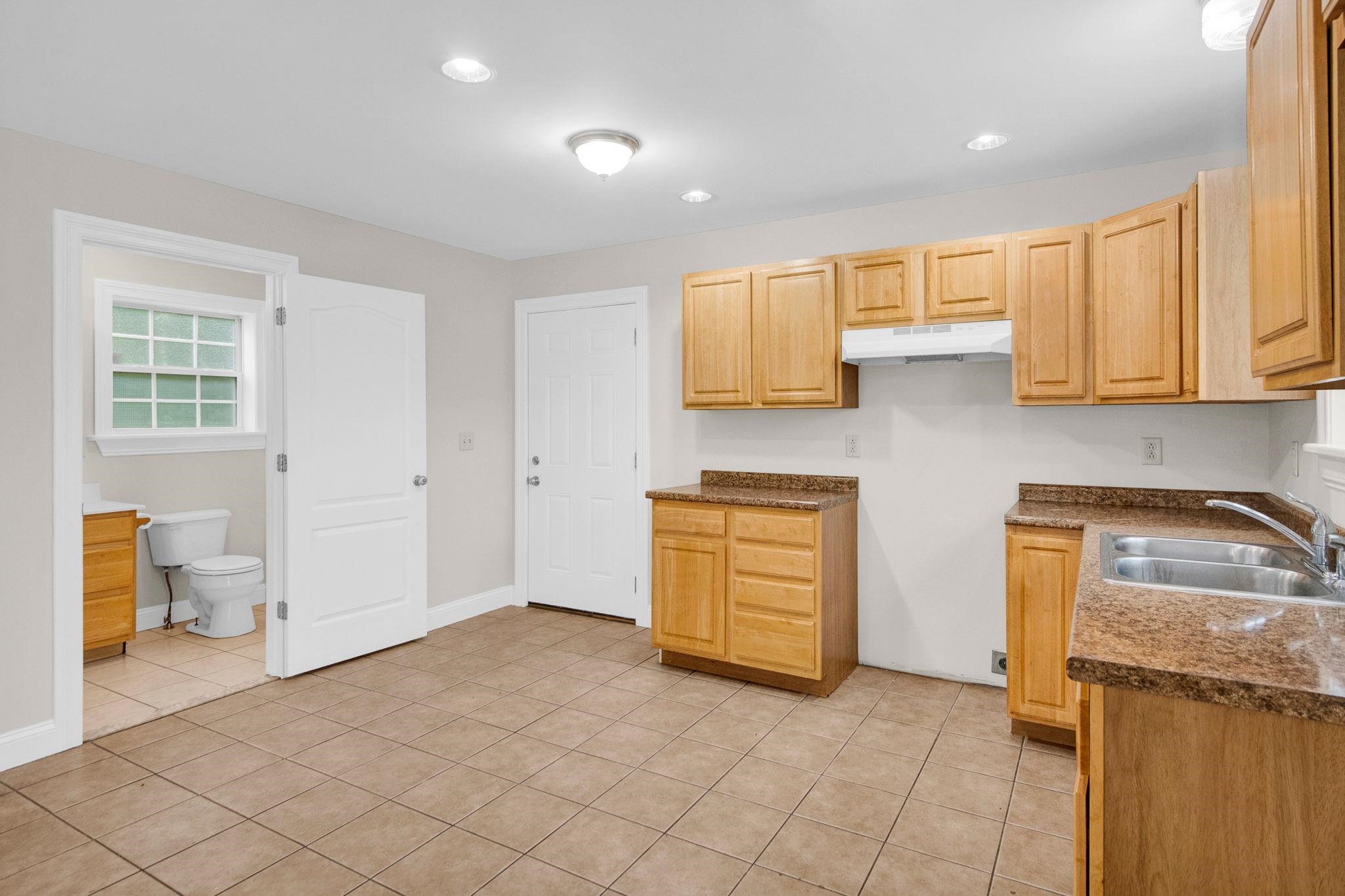 7 Maple Street St. Albans, VT 05478 - Photo 16 of 29