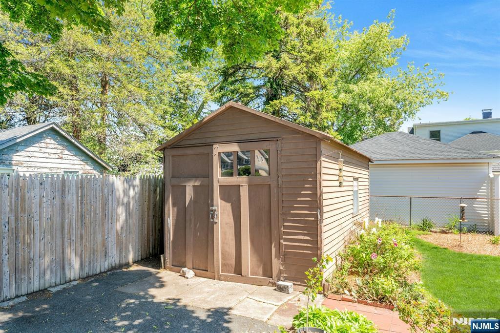 52 Terrace Avenue Rochelle Park, NJ 07662 - Photo 33 of 34