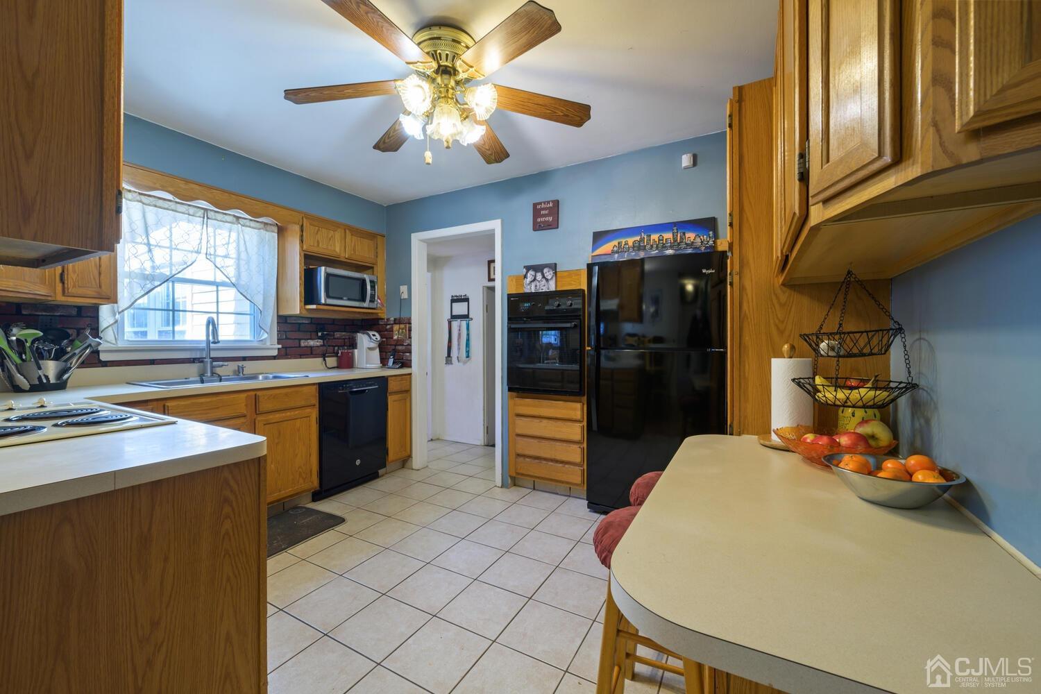 13 Fresh Ponds Road Monroe Township, NJ 08831 - Photo 5 of 20 Gallery Image 5