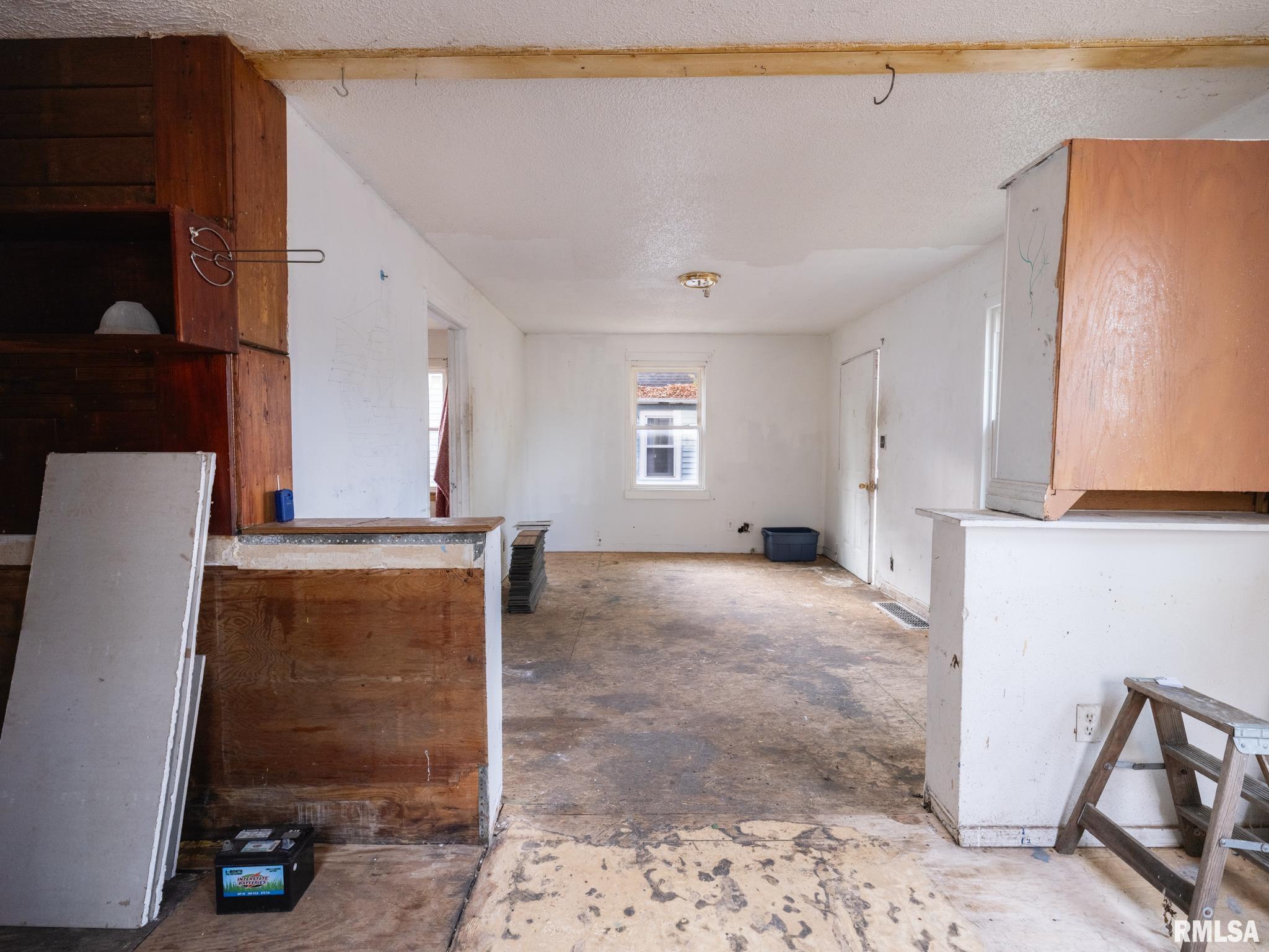 1424 Henry Street Pekin, IL 61554 - Photo 17 of 36