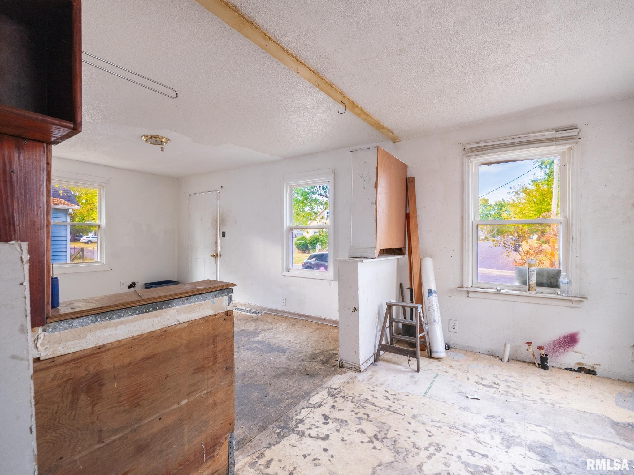 1424 Henry Street Pekin, IL 61554 - Photo 21 of 36