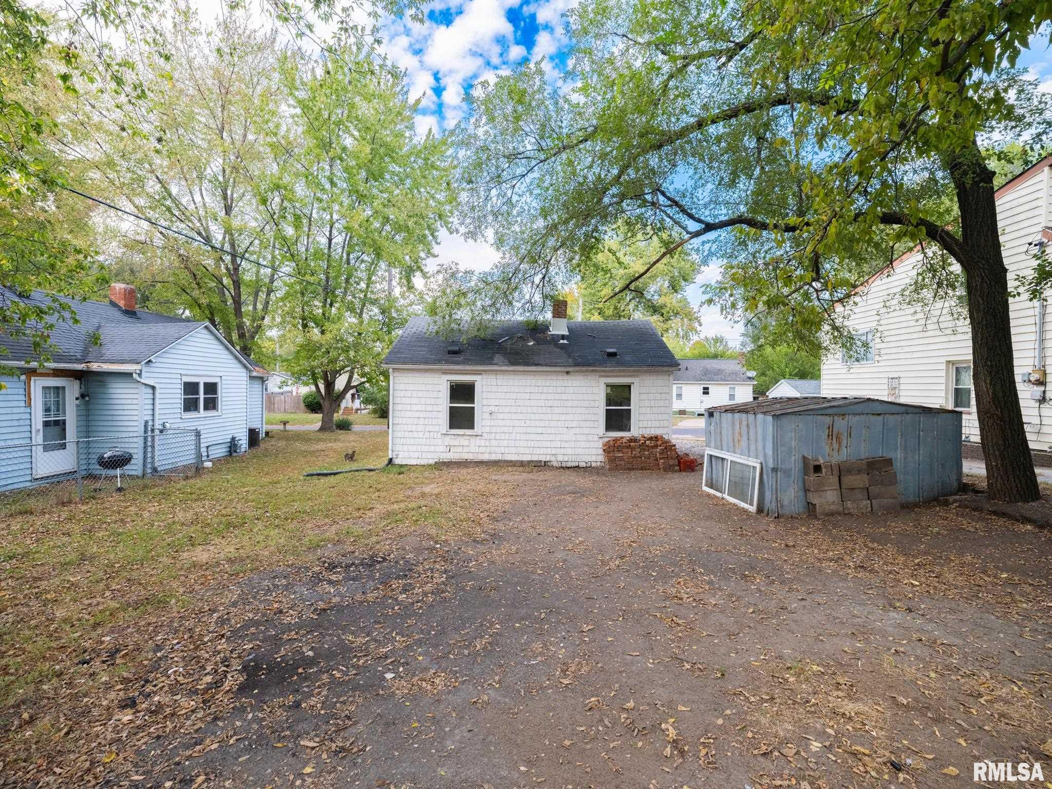 1424 Henry Street Pekin, IL 61554 - Photo 31 of 36