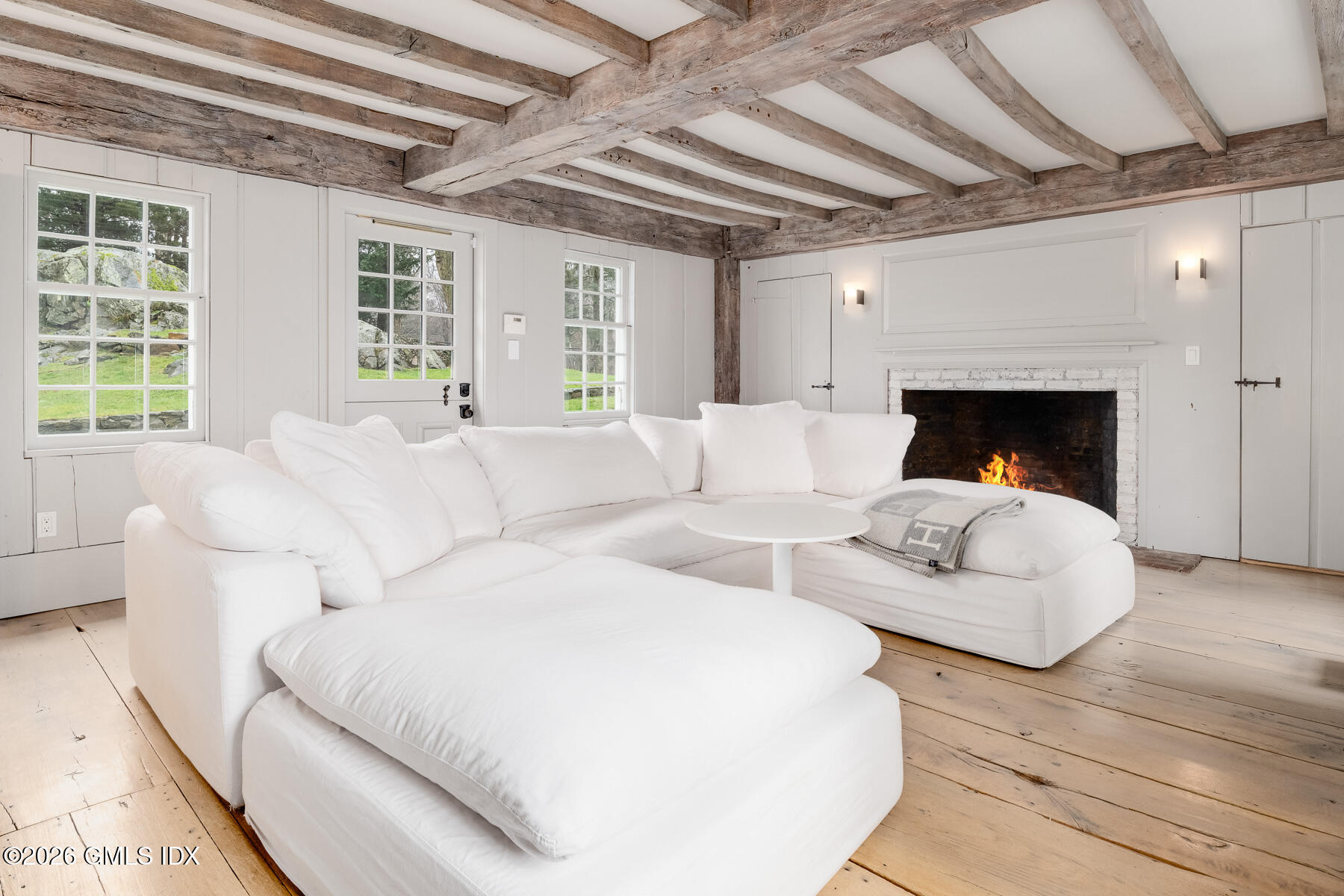 640 Round Hill Road Greenwich, CT 06831 - Photo 14 of 60 Family Room
