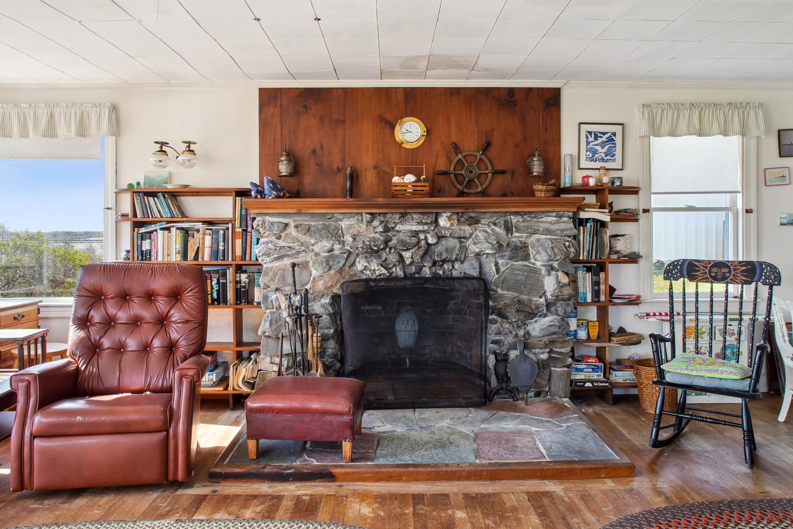 7 Basket Island Biddeford, ME 04005 - Photo 6 of 28 Living room