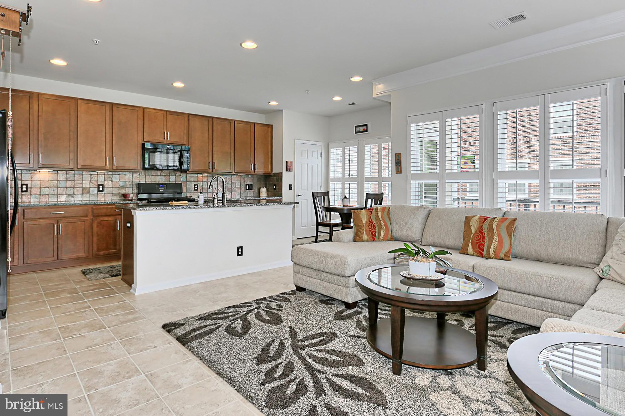 2976 Rittenhouse Circle, Unit 2 Fairfax, VA 22031 - Photo 17 of 42 Kitche/Family Room