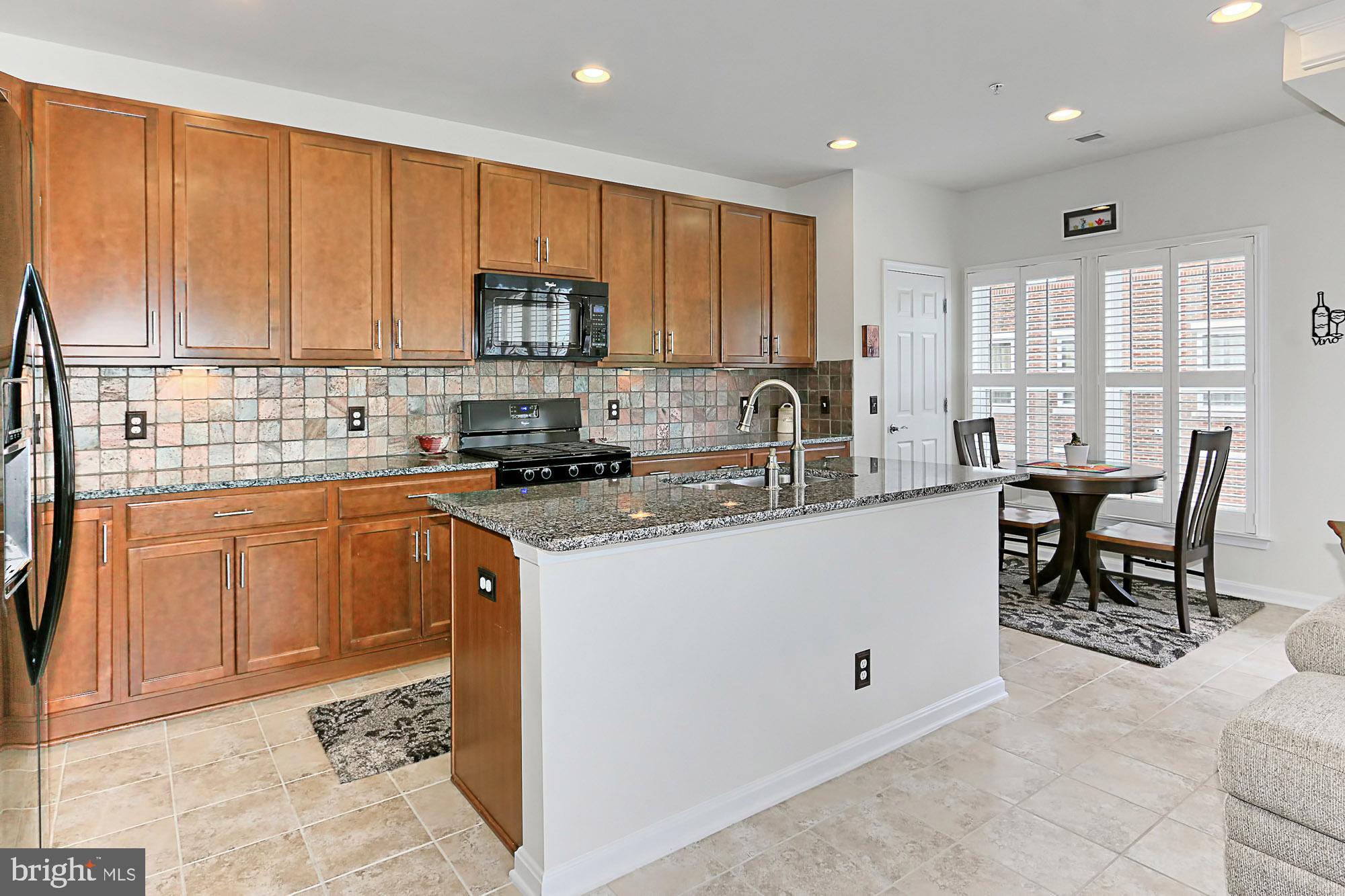 2976 Rittenhouse Circle, Unit 2 Fairfax, VA 22031 - Photo 23 of 42 Kitchen/Breakfast Room