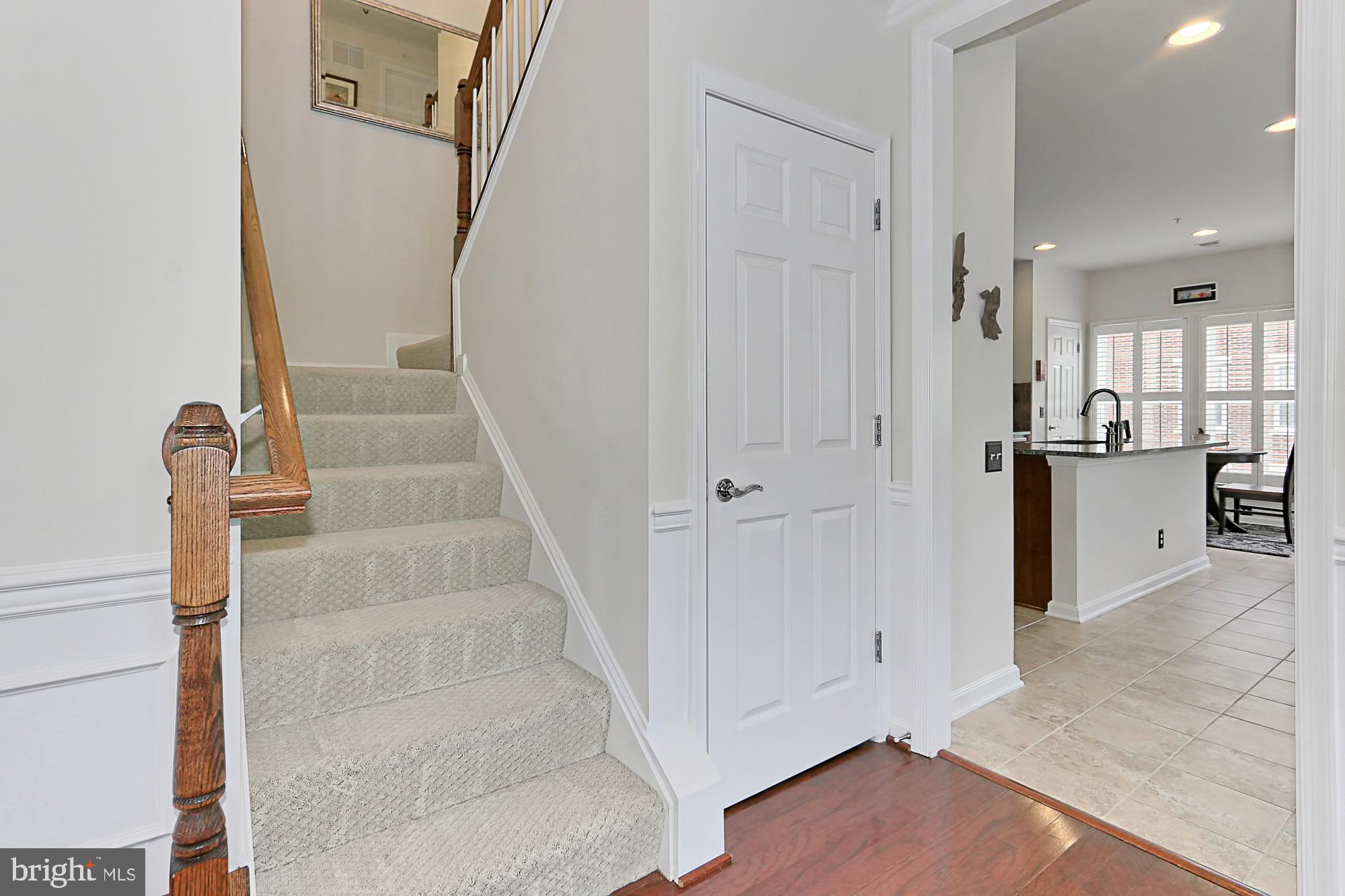 2976 Rittenhouse Circle, Unit 2 Fairfax, VA 22031 - Photo 29 of 42 Staircase