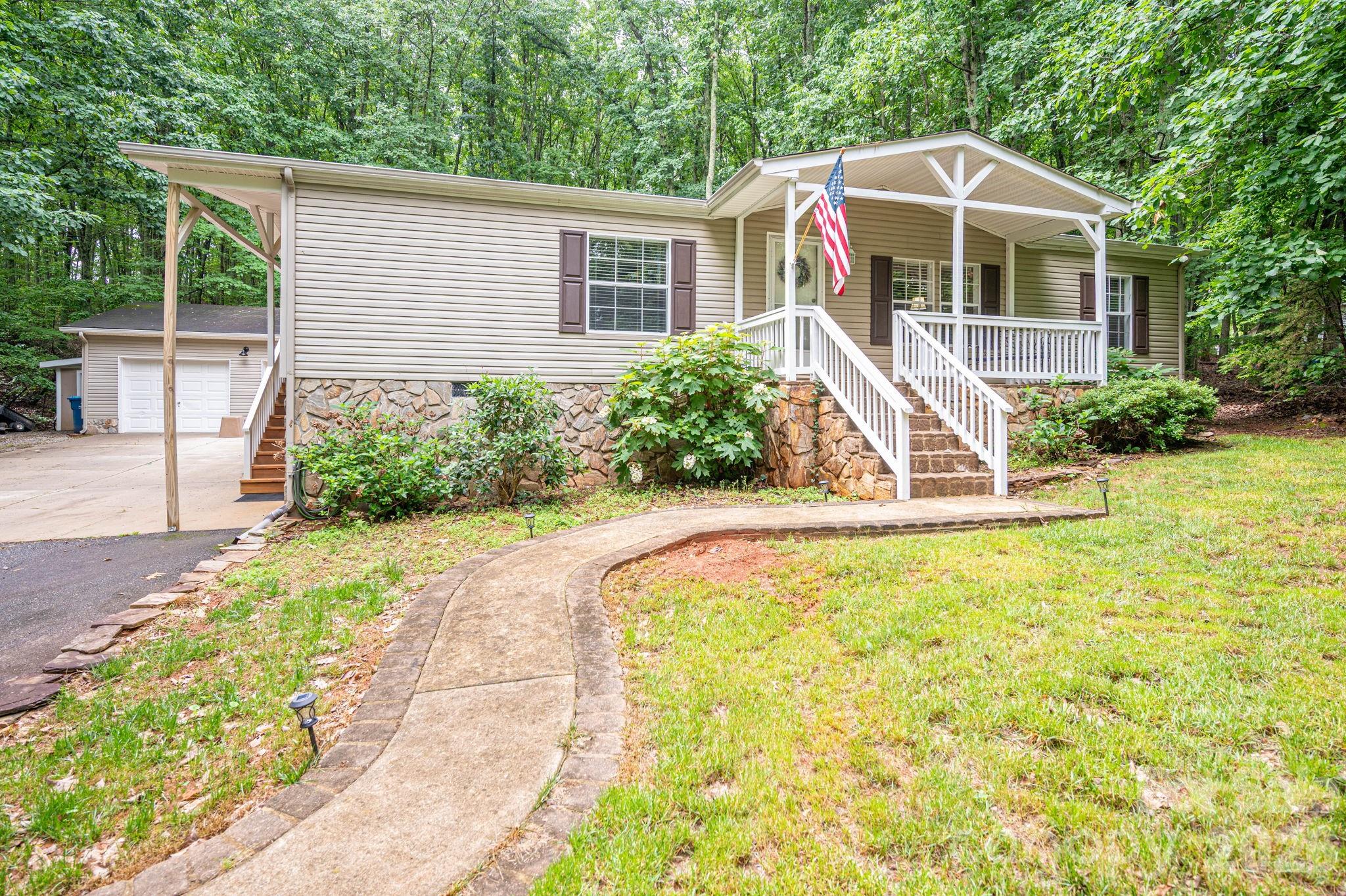 5043 Pebble Stone Road Maiden, NC 28650 - Photo 7 of 43